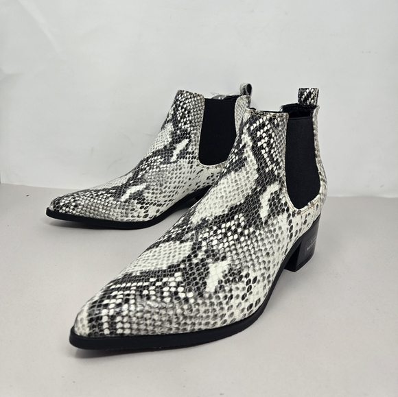 Blondo Emelia Waterproof Boots Sz 7M Snake Skin Embossed Cowgirl Inspired Casual - Picture 3 of 9